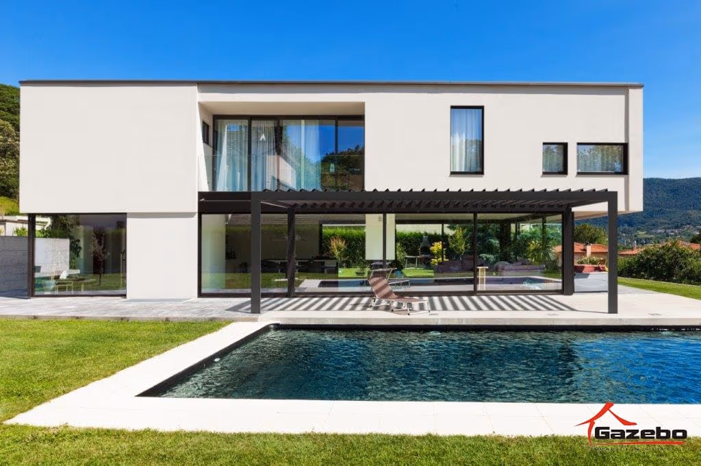 Bioklimatikus pergola medence melletti teraszon