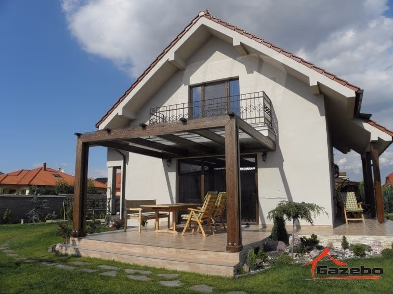 Rétegelt-ragasztott fa pergola tiszta felülettel és rejtett kötésekkel