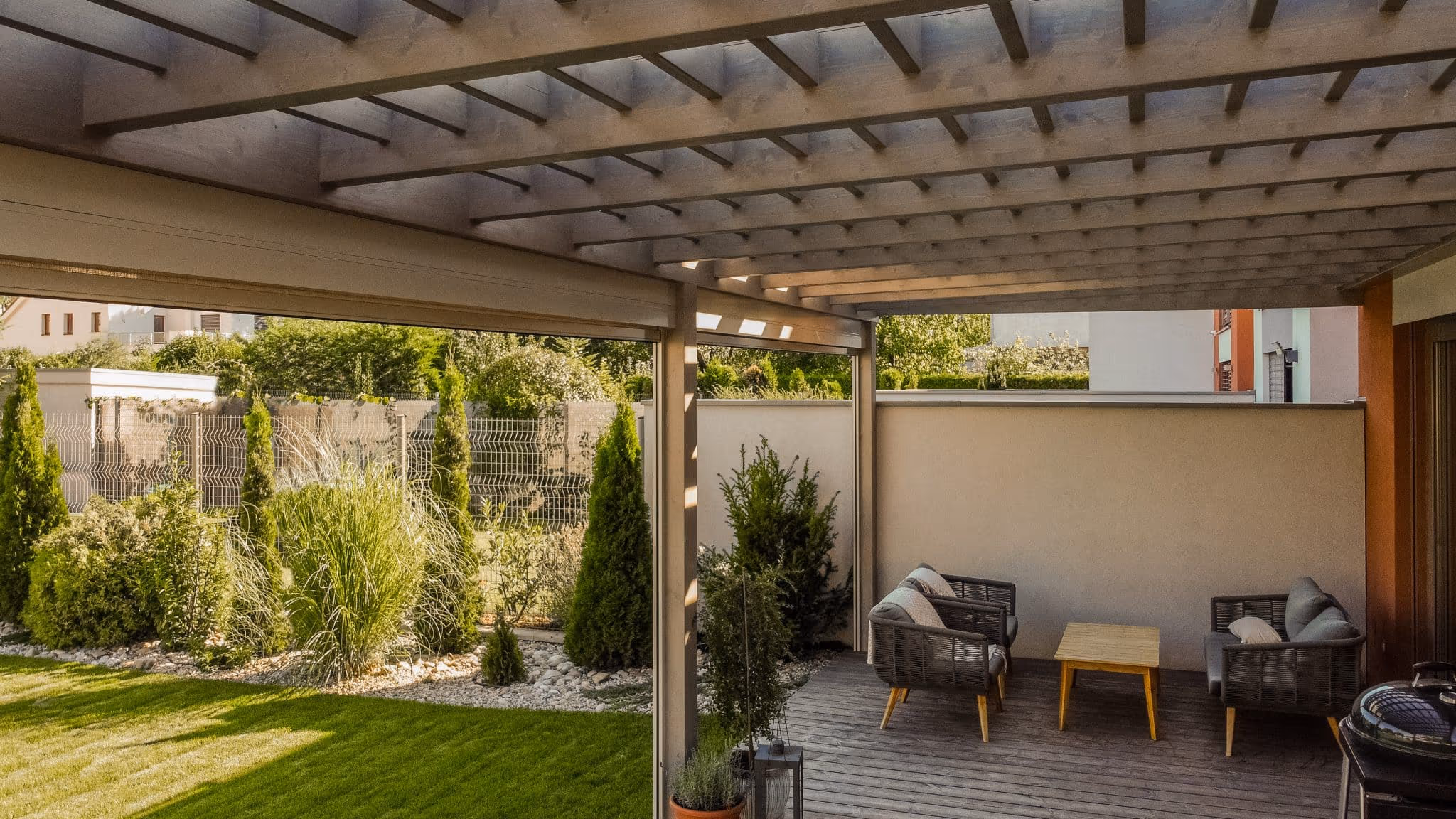 Santorini fa pergola terasz fölött